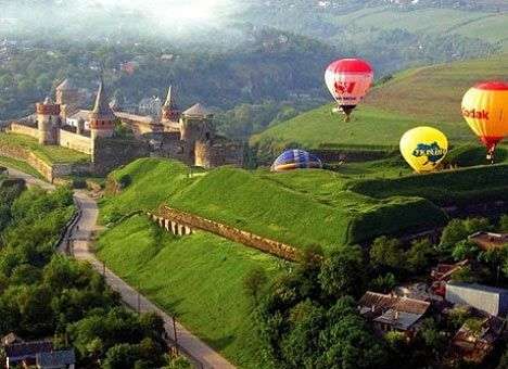 Фестивали октября: от сырных свечей до воздушных шаров