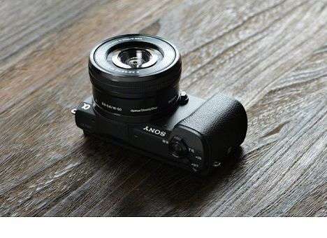 Sony презентовала в Украине беззеркальную камеру α5100