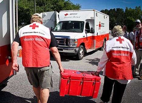 Красный Крест приостановил работу в Украине