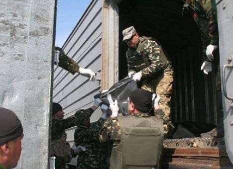 Некоторые поисковики не выдерживают и едут из зоны АТО домой – Минобороны (ФОТО)