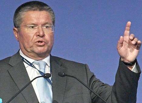 Министр экономики РФ призвал прекращать с санкциями против Запада