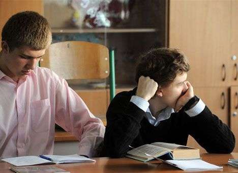 В Минобразования рассказали, какие экзамены и когда ждут школьников