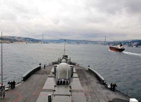 В Черное море вошел флагман США и другие военные корабли (ФОТО)