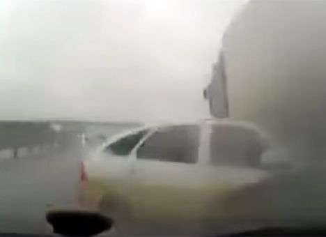 В тумане в России столкнулись 50 авто, есть жертвы