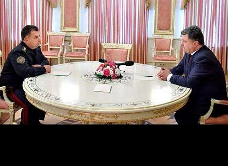 Порошенко предложил Раде назначить министром обороны главу Нацгвардии