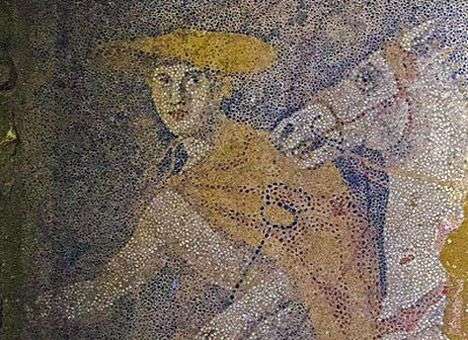В Греции археологи обнаружили напольную мозаику IV века до нашей эры (ФОТО)