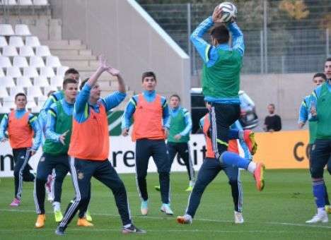 Три футболиста национальной сборной усилили «молодежку» перед ответным матчем с Германией