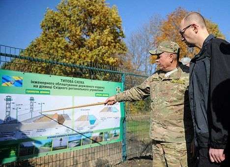 Проект «Стена» правительство реализует за три года - Яценюк