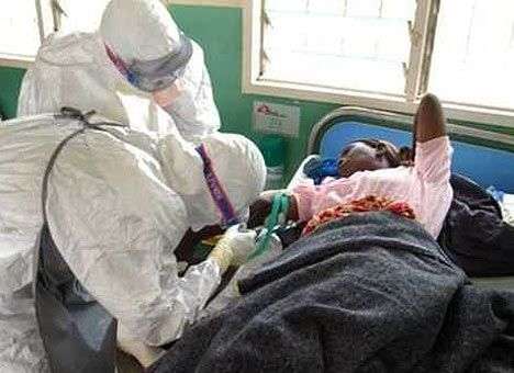 В США из-за Эбола изолировали 75 медиков