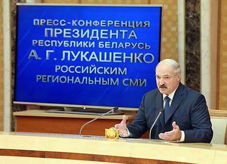 Лукашенко рассказал, как предлагал Кучме менять конституцию Украины
