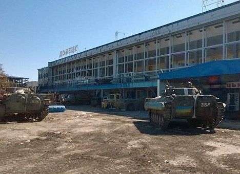 Украина не отдаст Донецкий аэропорт - Полторак