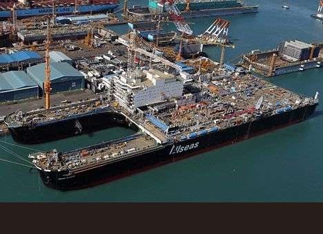 В Нидерландах завершают строительство крупнейшего в мире корабля (ВИДЕО)