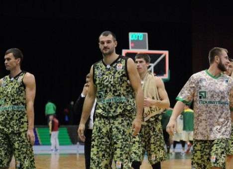 Чемпион Суперлиги проиграл второй матч подряд