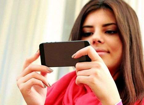 Больше половины пользователей YouTube используют мобильные устройства