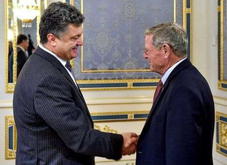 Порошенко обсудил с сенатором США реформы в Украине (ФОТО)