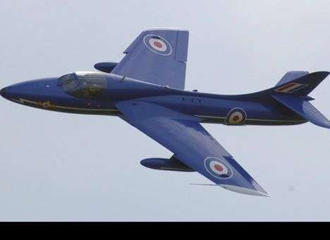 Истребитель-бомбардировщик разбился в Калифорнии