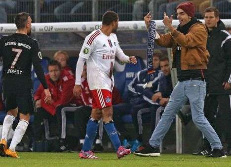 Болельщик «Гамбурга» напал на Рибери (ВИДЕО)