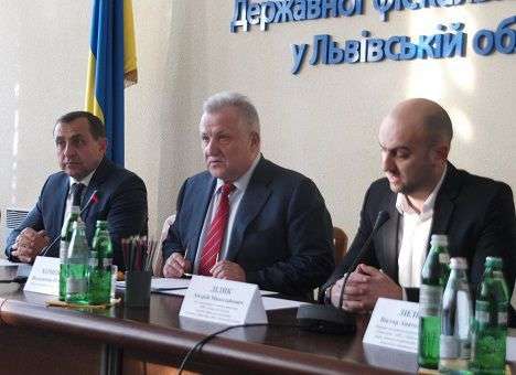 Хоменко представил начальников налоговой милиции в регионах