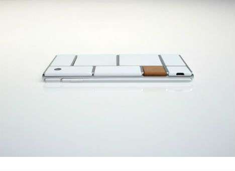 Инженеры испытали первый прототип модульного смартфона Project Ara (ВИДЕО)