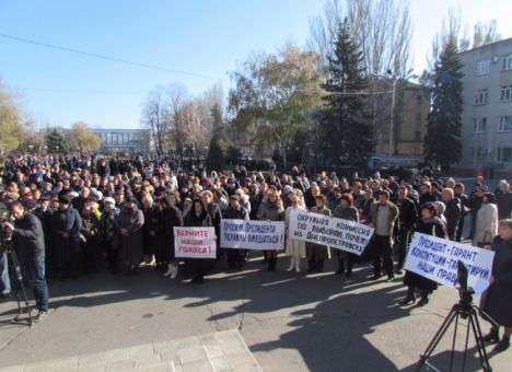 Участники митинга против фальсификаций в округе №50 приняли резолюцию к Президенту (ФОТО)