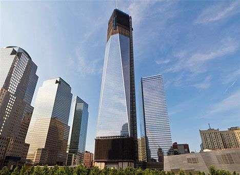 В Нью-Йорке спустя 13 лет после терактов 11 сентября открылся Всемирный торговый центр