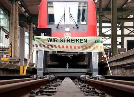 В ФРГ началась масштабная забастовка машинистов поездов