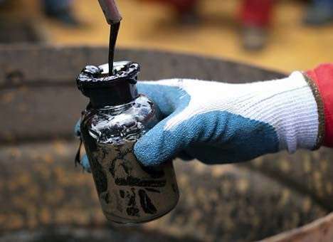 В мире упала цена на нефть