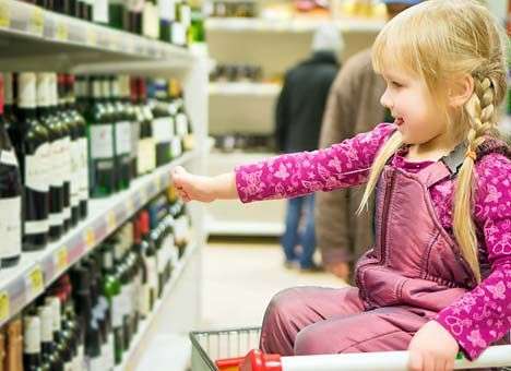 В Госдуме РФ предложили убрать с прилавков алкоголь