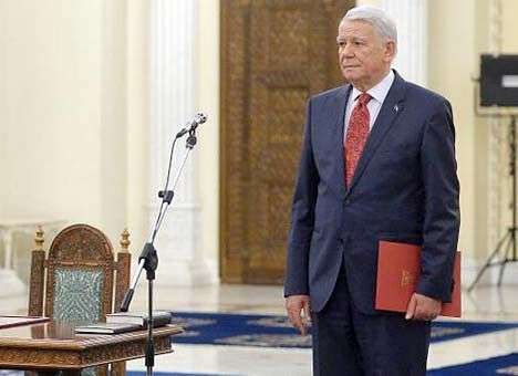 За последние восемь дней подал в отставку второй глава МИД Румынии