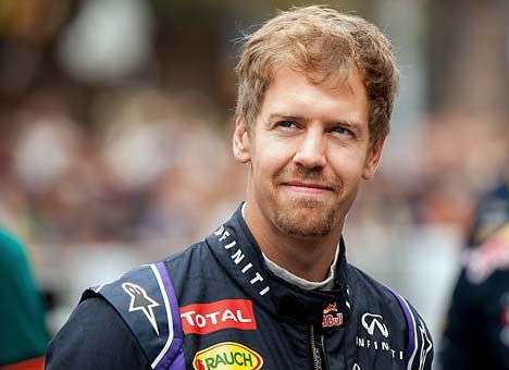 «Феррари» попрощалась с Алонсо и подписала официальный контракт с Феттелем