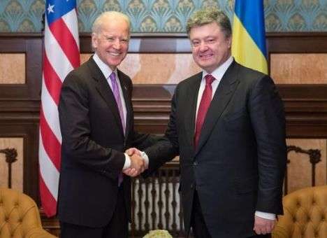 Порошенко и Байден встретились в Доме с химерами