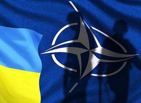 Коалиция планирует отменить внеблоковой статус ради вступления Украины в НАТО