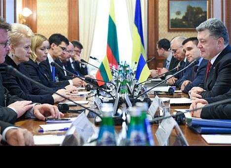 Украина и Литва подписали «дорожную карту» развития отношений