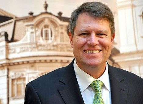 Порошенко поздравил нового президента Румынии с победой и пригласил в гости (ФОТО)