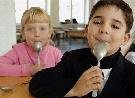 В КГГА признали, что не могут обеспечить детей в школах и детсадах нормальным питанием