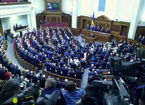 Турчинов возглавил фракцию «Народный фронт», а Луценко «Блок Петра Порошенко»