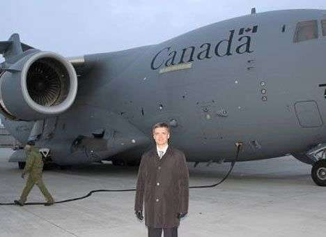 В Украину из Канады вылетел первый самолет с военной помощью – МИД (ФОТО)