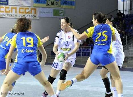 За неделю до гандбольного Евро Украина остается без обуви и формы