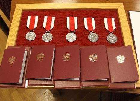 Общественные активисты Польши получили ордена за помощь Украине