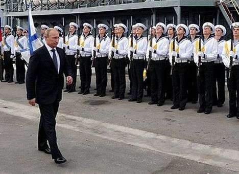 Наша армия мощная, но вежливая - президент РФ