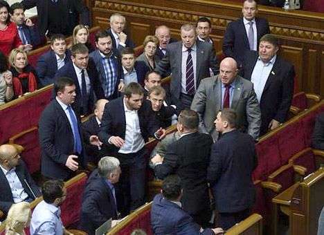 Рада проголосовала за комитеты и тут же подралась (СПИСОК)