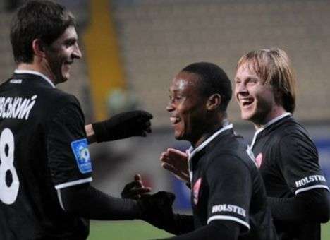 «Заря» побеждает «Днепр» в последнем матче сезона