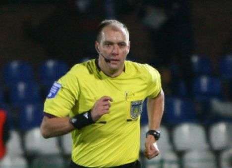 Фанаты в Луцке едва не избили арбитра матча «Волыни» и «Металлиста» (ВИДЕО)