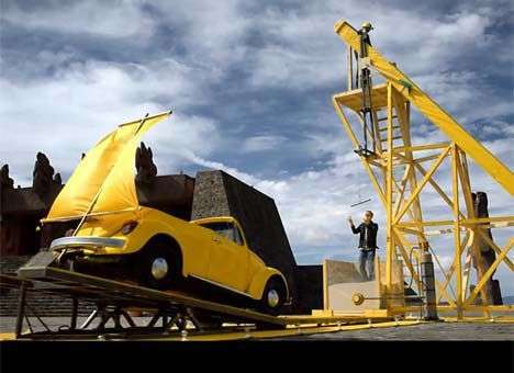 Для National Geographic построили гигантскую четырехтонную конструкцию (ВИДЕО)