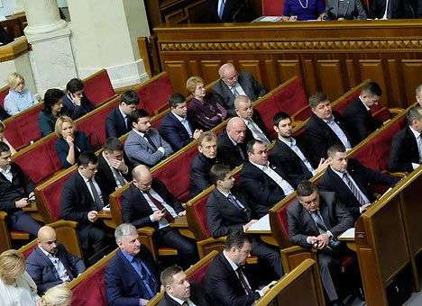 У Порошенко не знают, как выжить на депутатскую зарплату