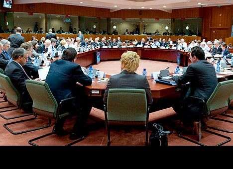 ЕС пересмотрит персональные санкции против экс-чиновников Украины - СМИ