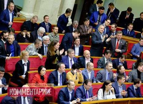 Рада проголосовала за дополнительный импортный сбор со всех товаров