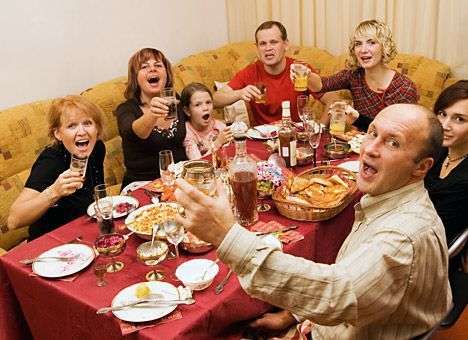 Как пережить праздничное застолье
