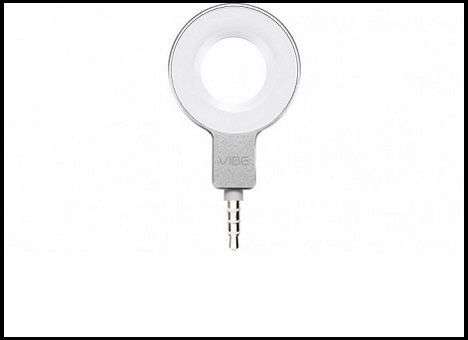 Lenovo создала внешнюю вспышку для любителей селфи (ФОТО)