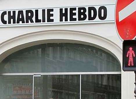 Пострадавшая редакция французского журнала покинула свой офис